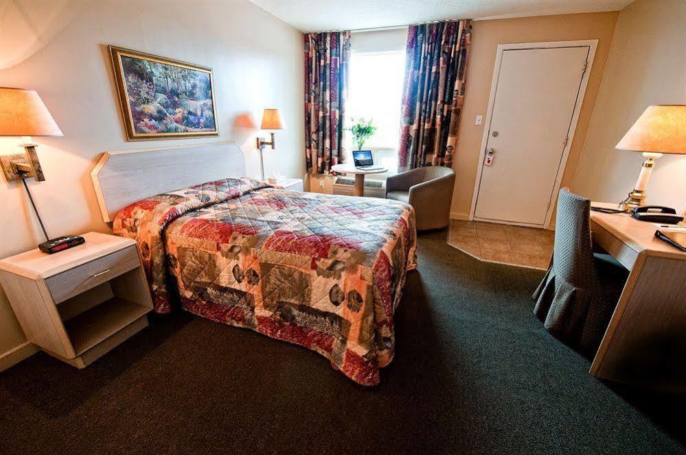 Motel Adam ガティノー エクステリア 写真